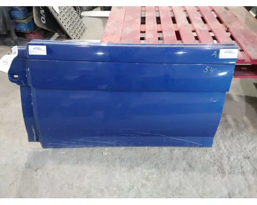 VOLVO VNL CAB SKIRTSIDE FAIRING