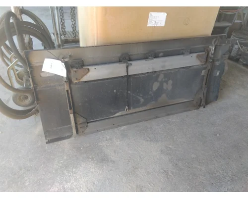 VOLVO VNL CAB SKIRTSIDE FAIRING