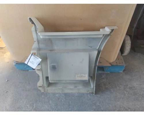 VOLVO VNL CAB SKIRTSIDE FAIRING