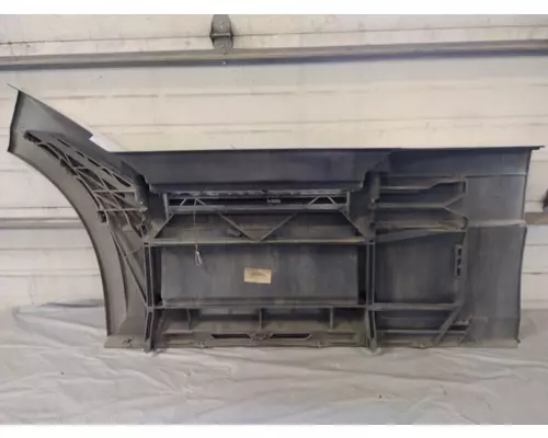 VOLVO VNL CAB SKIRTSIDE FAIRING