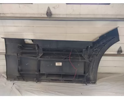 VOLVO VNL CAB SKIRTSIDE FAIRING