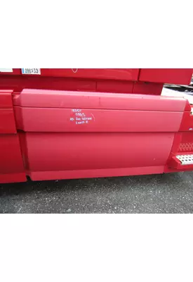 VOLVO VNL CAB SKIRT/SIDE FAIRING