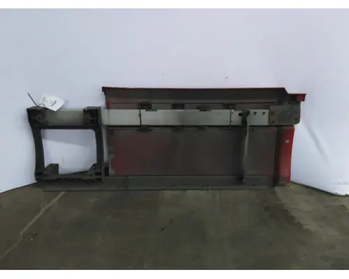 VOLVO VNL CAB SKIRTSIDE FAIRING