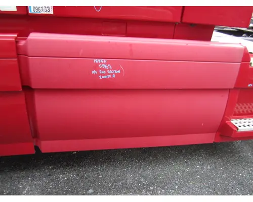 VOLVO VNL CAB SKIRTSIDE FAIRING