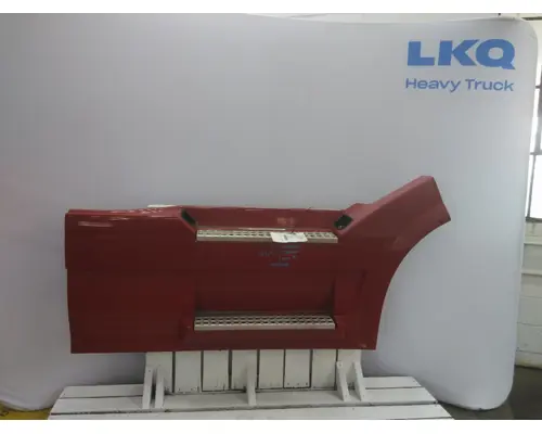 VOLVO VNL CAB SKIRTSIDE FAIRING