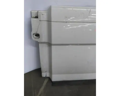 VOLVO VNL CAB SKIRTSIDE FAIRING