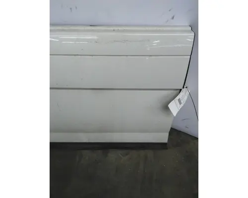 VOLVO VNL CAB SKIRTSIDE FAIRING