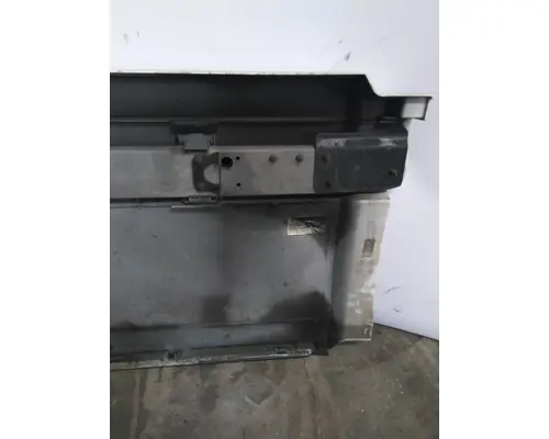 VOLVO VNL CAB SKIRTSIDE FAIRING