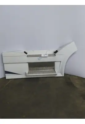 VOLVO VNL CAB SKIRT/SIDE FAIRING