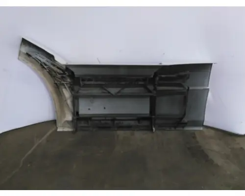 VOLVO VNL CAB SKIRTSIDE FAIRING
