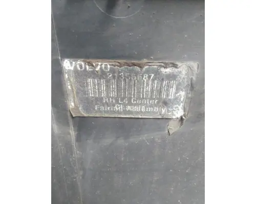 VOLVO VNL CAB SKIRTSIDE FAIRING