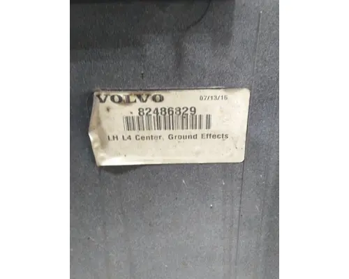 VOLVO VNL CAB SKIRTSIDE FAIRING