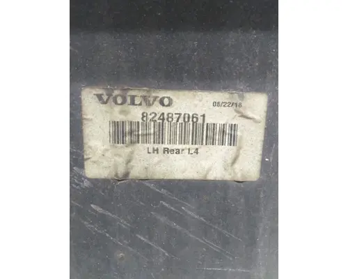 VOLVO VNL CAB SKIRTSIDE FAIRING