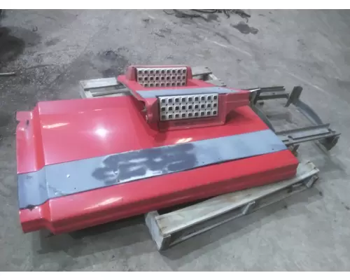 VOLVO VNL CAB SKIRTSIDE FAIRING
