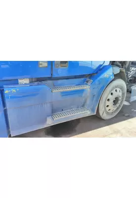 VOLVO VNL CAB SKIRT/SIDE FAIRING