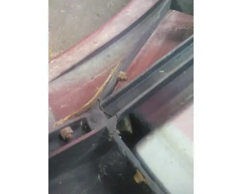 VOLVO VNL CAB SKIRTSIDE FAIRING