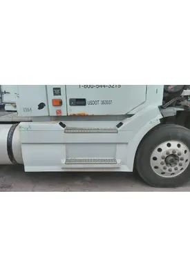 VOLVO VNL CAB SKIRT/SIDE FAIRING
