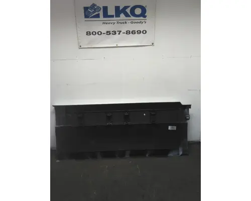 VOLVO VNL CAB SKIRTSIDE FAIRING