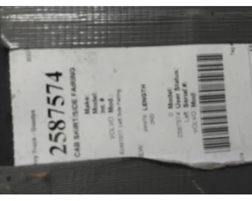 VOLVO VNL CAB SKIRTSIDE FAIRING