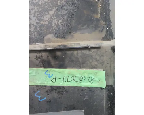 VOLVO VNL CAB SKIRTSIDE FAIRING