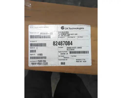 VOLVO VNL CAB SKIRTSIDE FAIRING