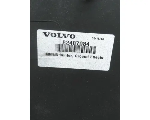 VOLVO VNL CAB SKIRTSIDE FAIRING