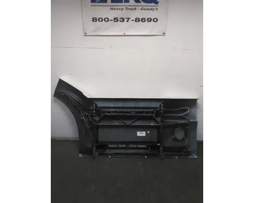 VOLVO VNL CAB SKIRTSIDE FAIRING