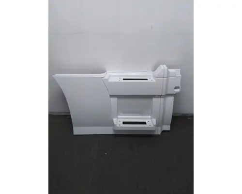 VOLVO VNL CAB SKIRTSIDE FAIRING