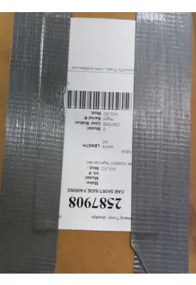 VOLVO VNL CAB SKIRT/SIDE FAIRING