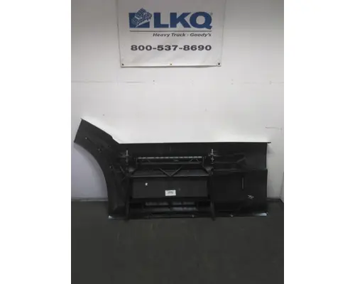 VOLVO VNL CAB SKIRTSIDE FAIRING