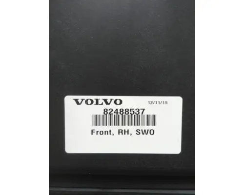 VOLVO VNL CAB SKIRTSIDE FAIRING