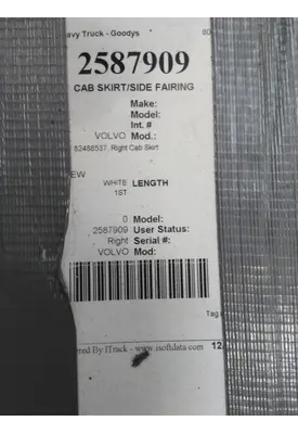 VOLVO VNL CAB SKIRT/SIDE FAIRING