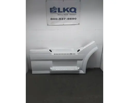 VOLVO VNL CAB SKIRTSIDE FAIRING