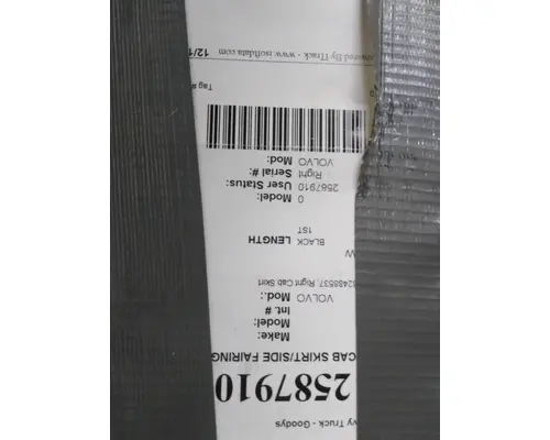 VOLVO VNL CAB SKIRTSIDE FAIRING