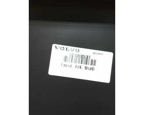 VOLVO VNL CAB SKIRTSIDE FAIRING