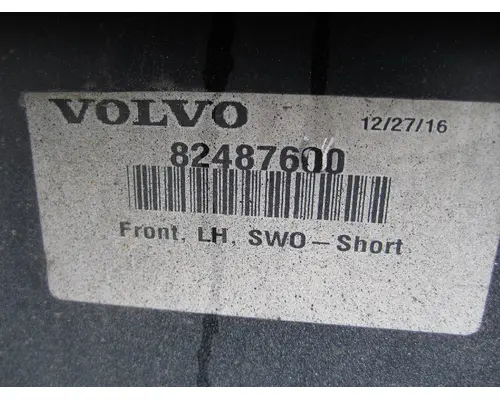 VOLVO VNL CAB SKIRTSIDE FAIRING