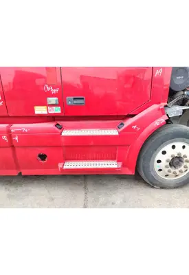 VOLVO VNL CAB SKIRT/SIDE FAIRING