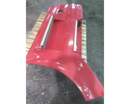 VOLVO VNL CAB SKIRTSIDE FAIRING