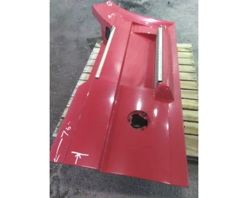 VOLVO VNL CAB SKIRTSIDE FAIRING