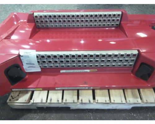 VOLVO VNL CAB SKIRTSIDE FAIRING