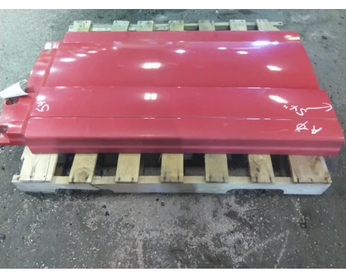 VOLVO VNL CAB SKIRTSIDE FAIRING