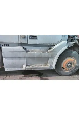 VOLVO VNL CAB SKIRT/SIDE FAIRING