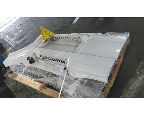 VOLVO VNL CAB SKIRTSIDE FAIRING
