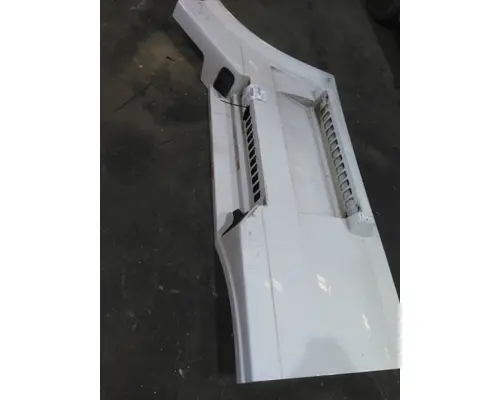 VOLVO VNL CAB SKIRTSIDE FAIRING