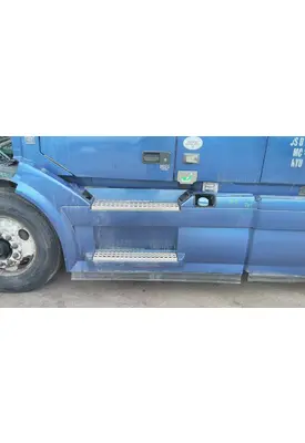 VOLVO VNL CAB SKIRT/SIDE FAIRING