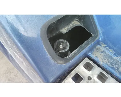 VOLVO VNL CAB SKIRTSIDE FAIRING