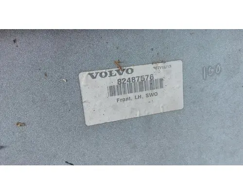 VOLVO VNL CAB SKIRTSIDE FAIRING