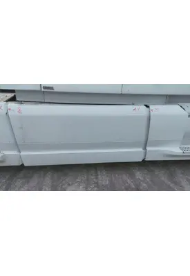 VOLVO VNL CAB SKIRT/SIDE FAIRING