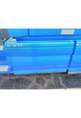 VOLVO VNL CAB SKIRT/SIDE FAIRING