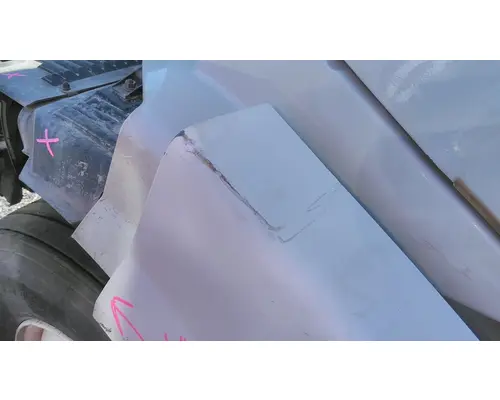 VOLVO VNL CAB SKIRTSIDE FAIRING